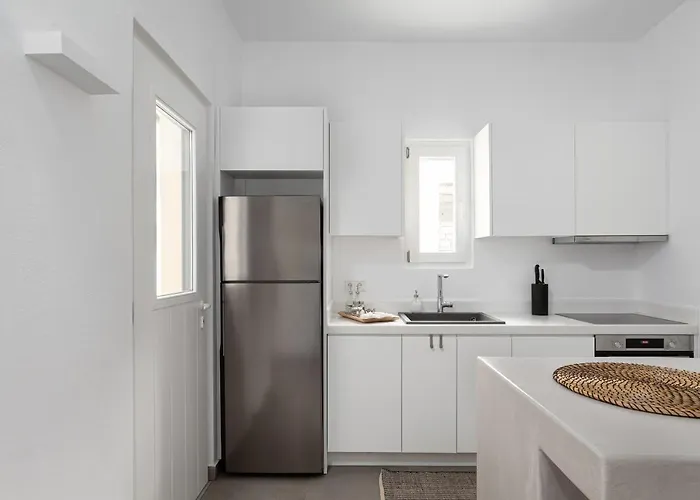 Summersalt Paros * 몰로스파루