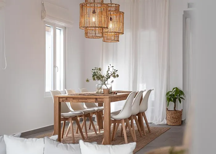 Willa Summersalt Paros